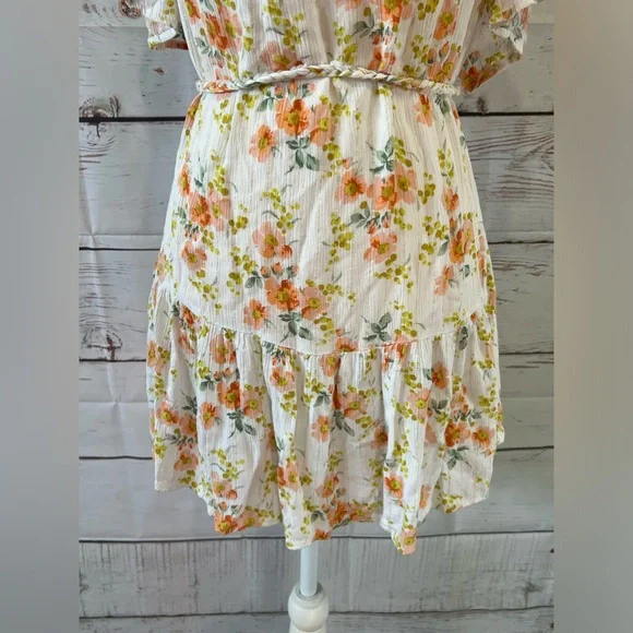 Cupcake and Cashmere Woman’s White Floral Lightweight Raylon Dress Size Large - Picture 3 of 8